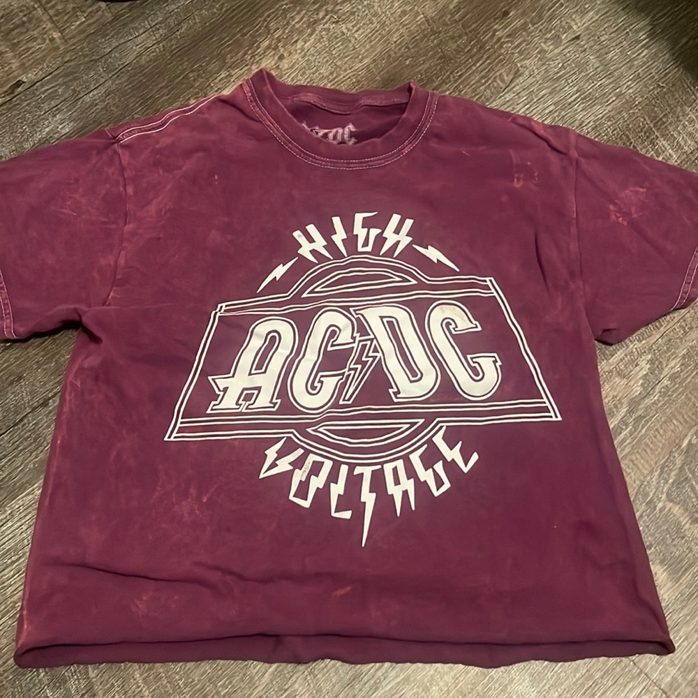 ACDC cropped tee